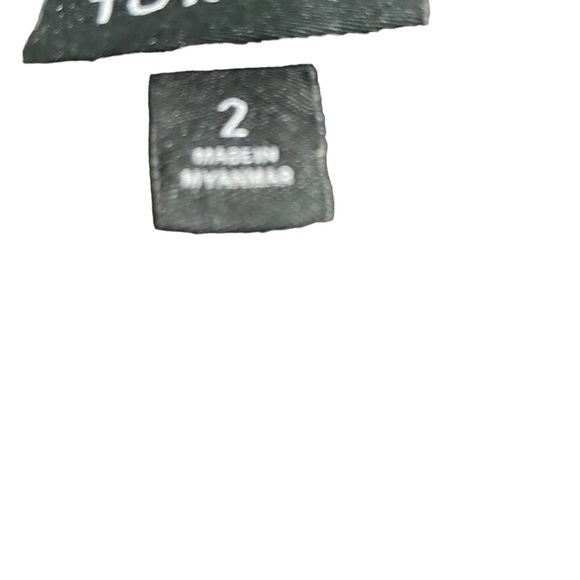 Torrid womens chain design blouse size 2 plus black gold. Adjustable straps - Picture 10 of 10